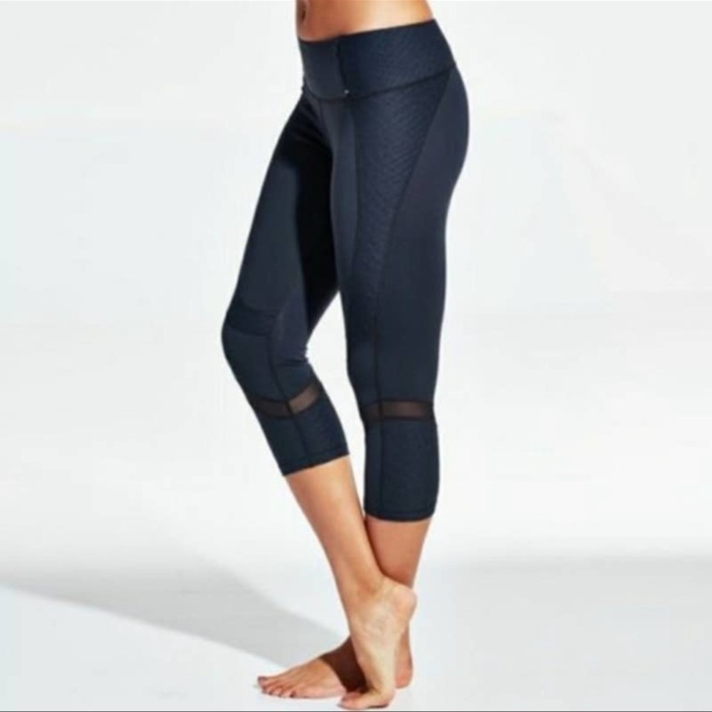 CALIA Textured Mesh Capri Legging